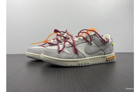 Lot DJ0950-114 35 Dunk Nike O-W Low 1107